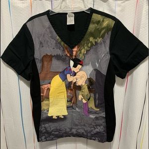 Disney Snow White Scrub Top size L